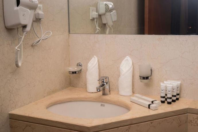 فندق المرجان كروم